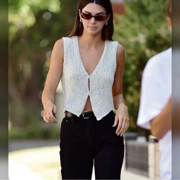 NWT TheOpen Product V NECK KNIT VEST Beige One Size - Picture 1 of 17